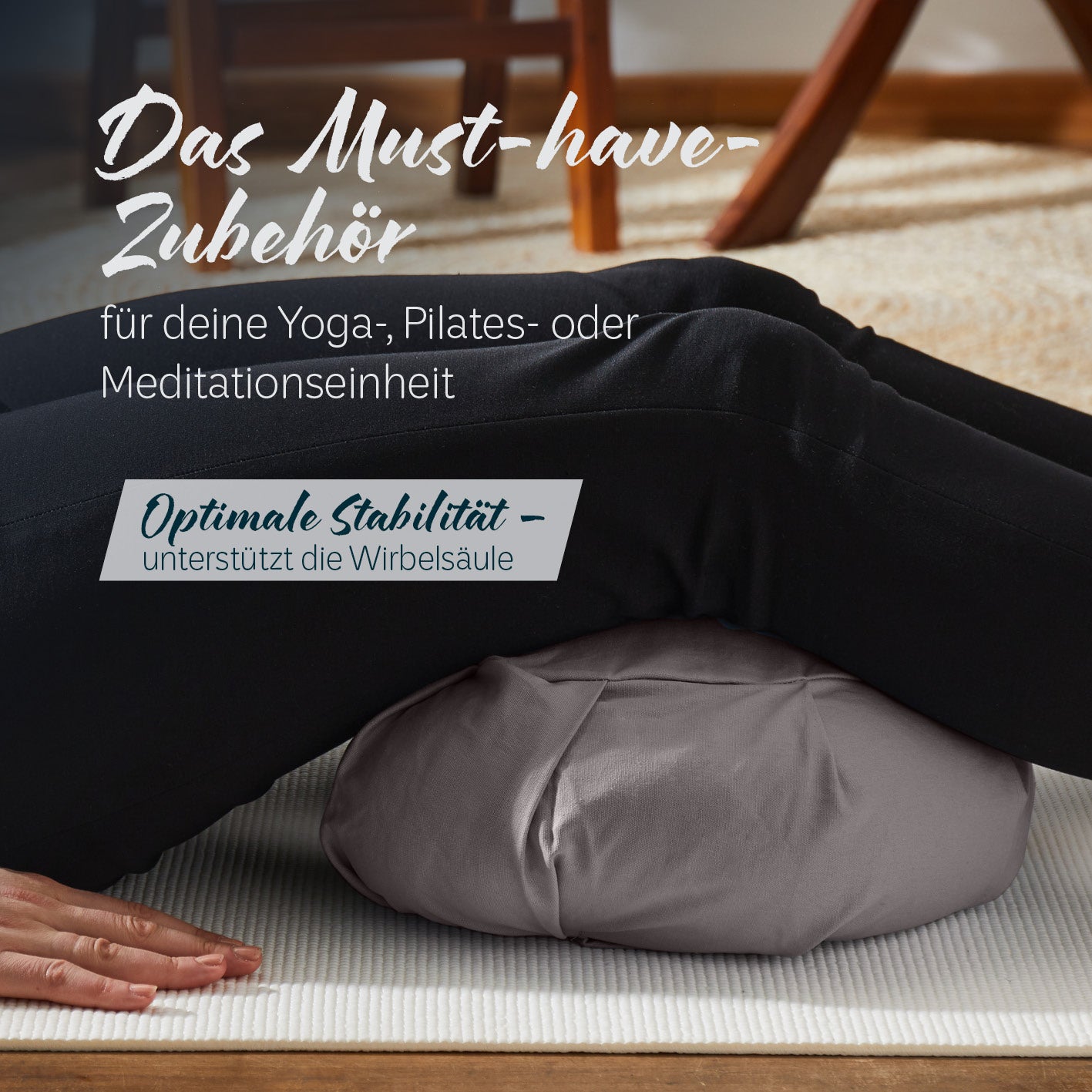 Yoga-Kissen Ganesh - gefüllt mit Bio-Buchweizenschalen - Halbmond 45 x 30 x 14 cm - Grau als stabilisierendes Meditationskissen.