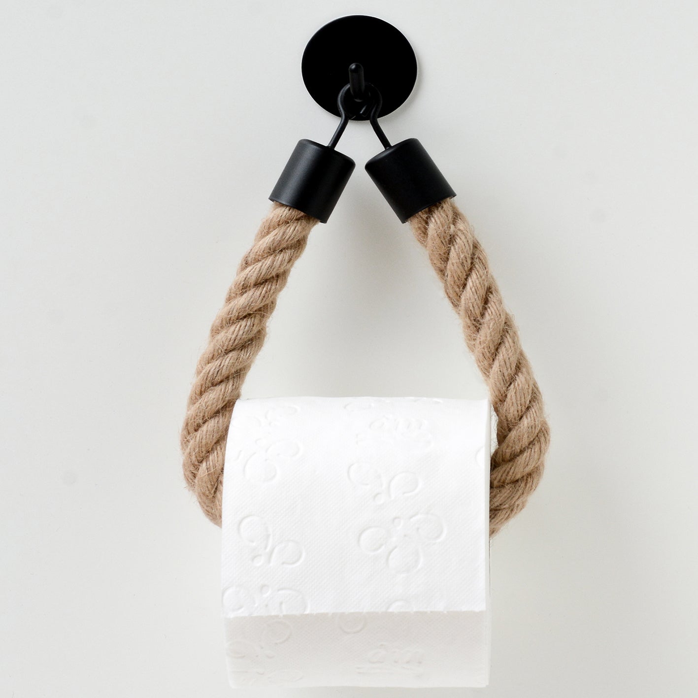 Toilettenpapierhalter ohne Bohren - Mattschwarz mit Jutekordel und Klebefläche für modernes, nachhaltiges Bad ohne Bohren.