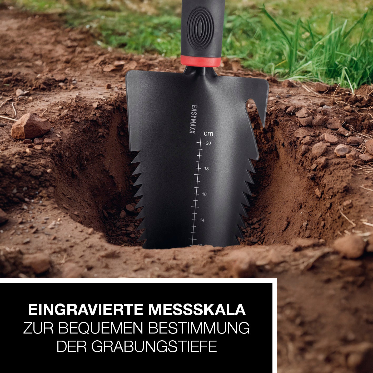 Schaufel mit Wurzelsäge - Schwarz/Rot mit eingravierter Messskala für präzises Graben und Bestimmung der Grabungstiefe.