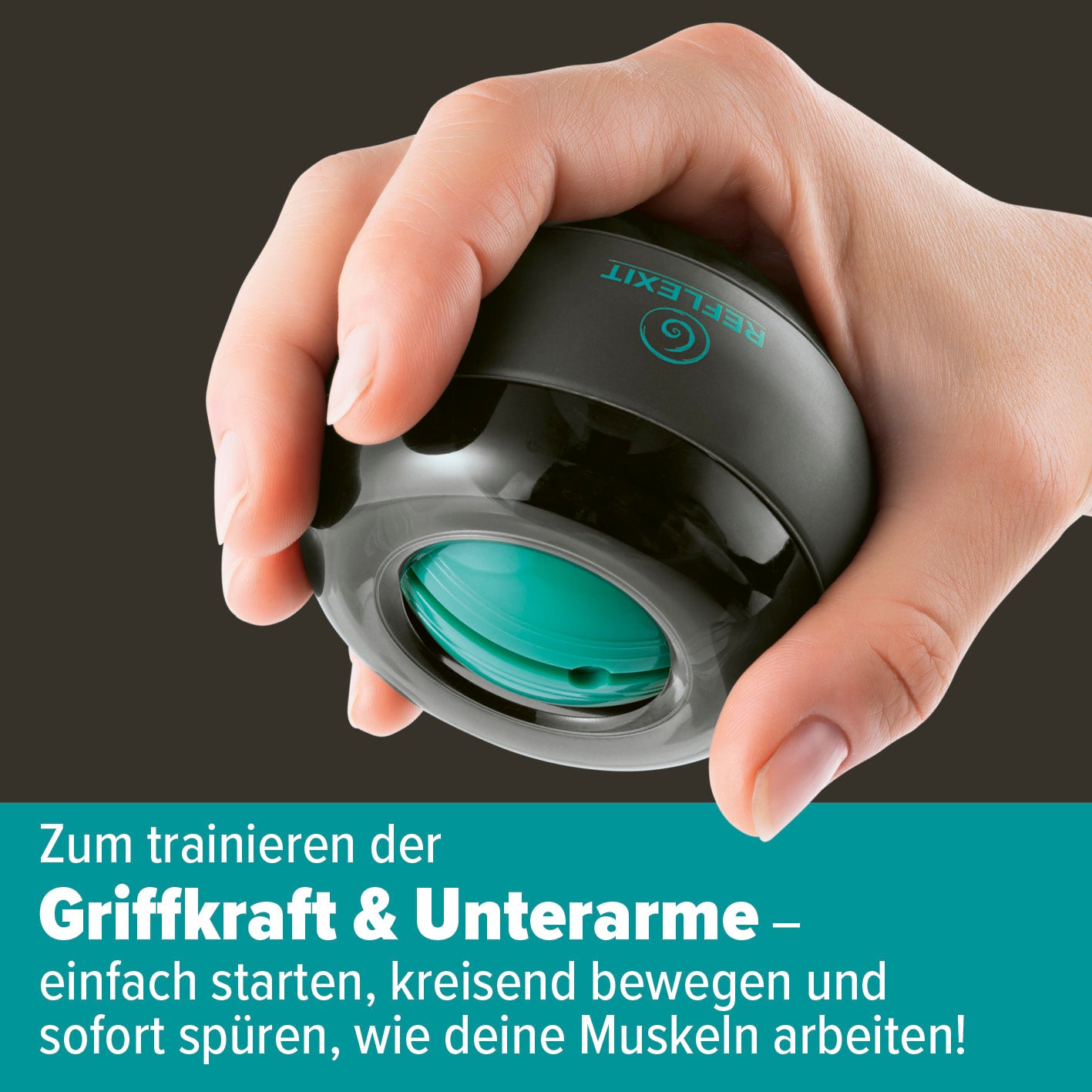 Hand hält Spinball zur Kräftigung von Griffkraft, Unterarmmuskulatur und Beweglichkeit im Handgelenk beim Training.