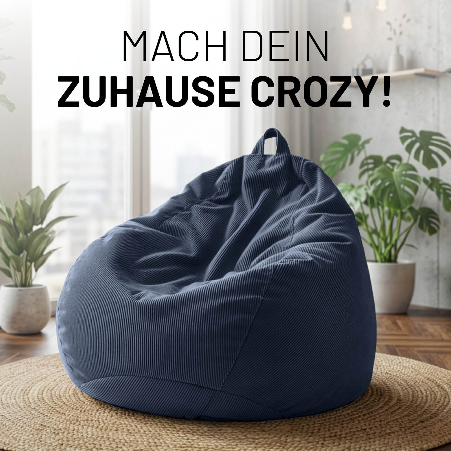 Comfort Line Sitzsack Feincord L - 185 L - Dunkelblau in modernem Raum auf rundem Teppich vor Fenster und Pflanzen.