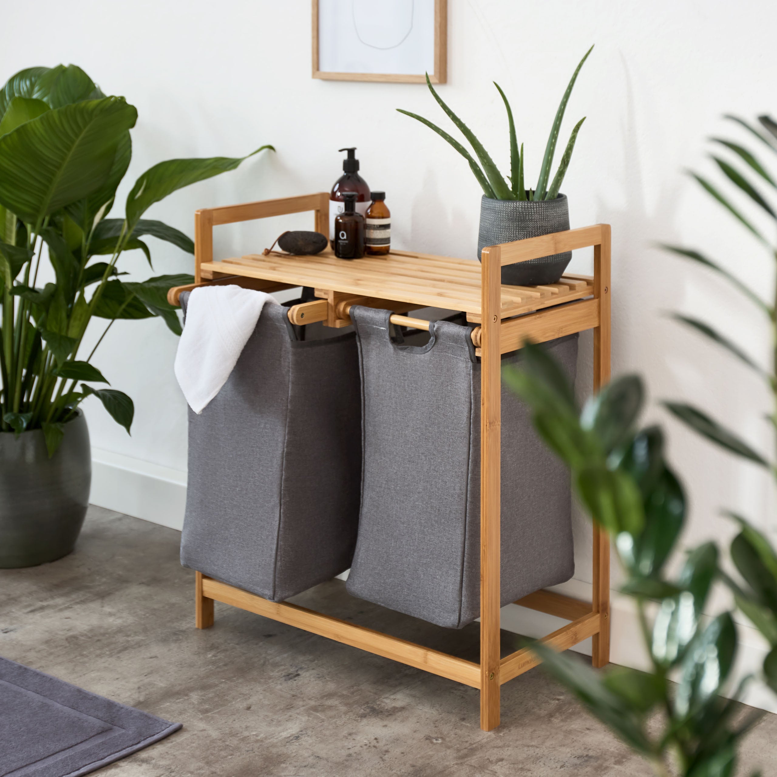 Bambus Wäschekorb mit 2 ausziehbaren Wäschesacken - 73 x 64 x 33 cm - Gelb, modern und praktisch für Ordnung zuhause.