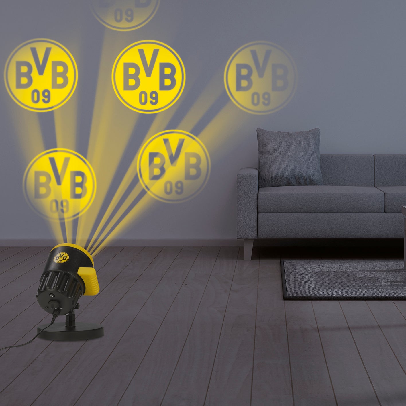 LED-Motivstrahler projiziert das BVB-Logo rotierend auf Wände, wetterbeständig für Innen & Außen mit Erdspieß oder Indoor-Sockel.