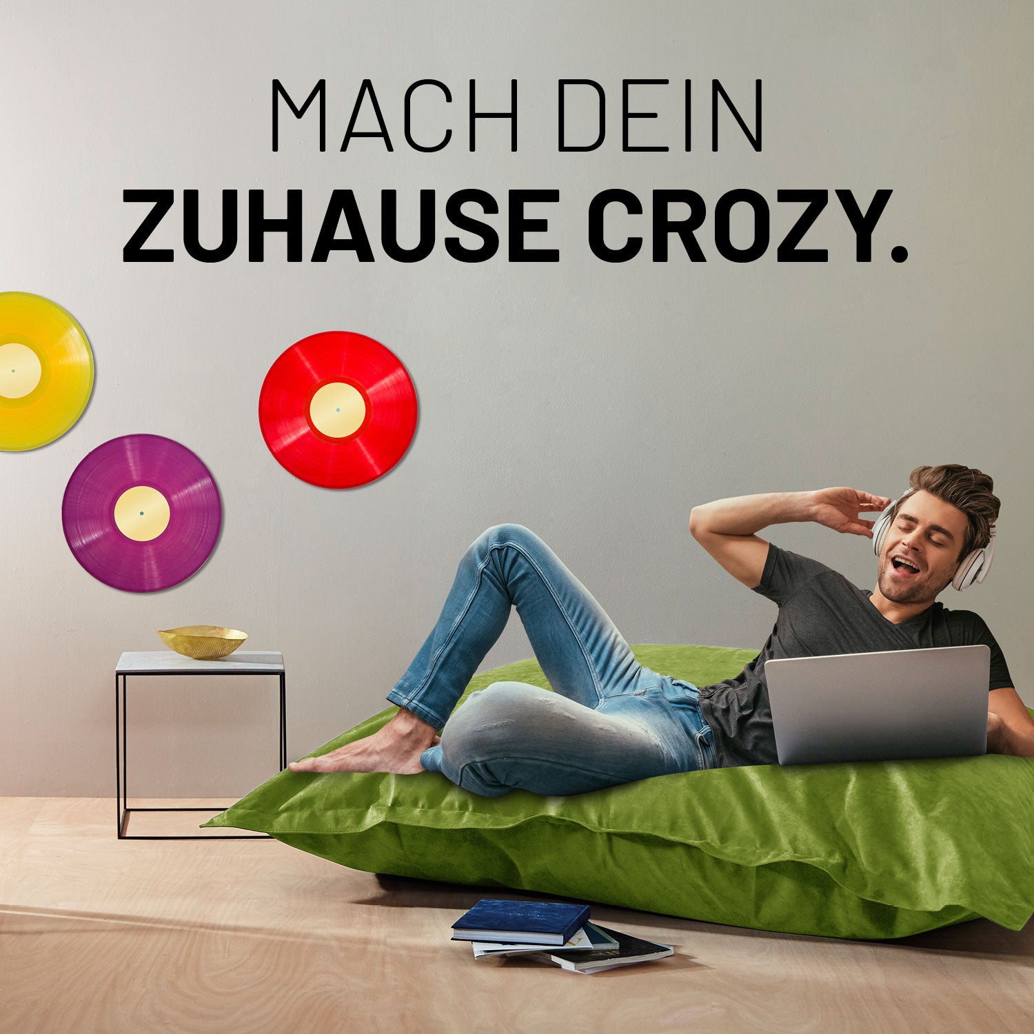 XXL Microvelours Sitzsack (380 L) - indoor - Grün, großer, bequemer Sitzsack aus wasserfestem Material für Wohnzimmer und Terrasse.