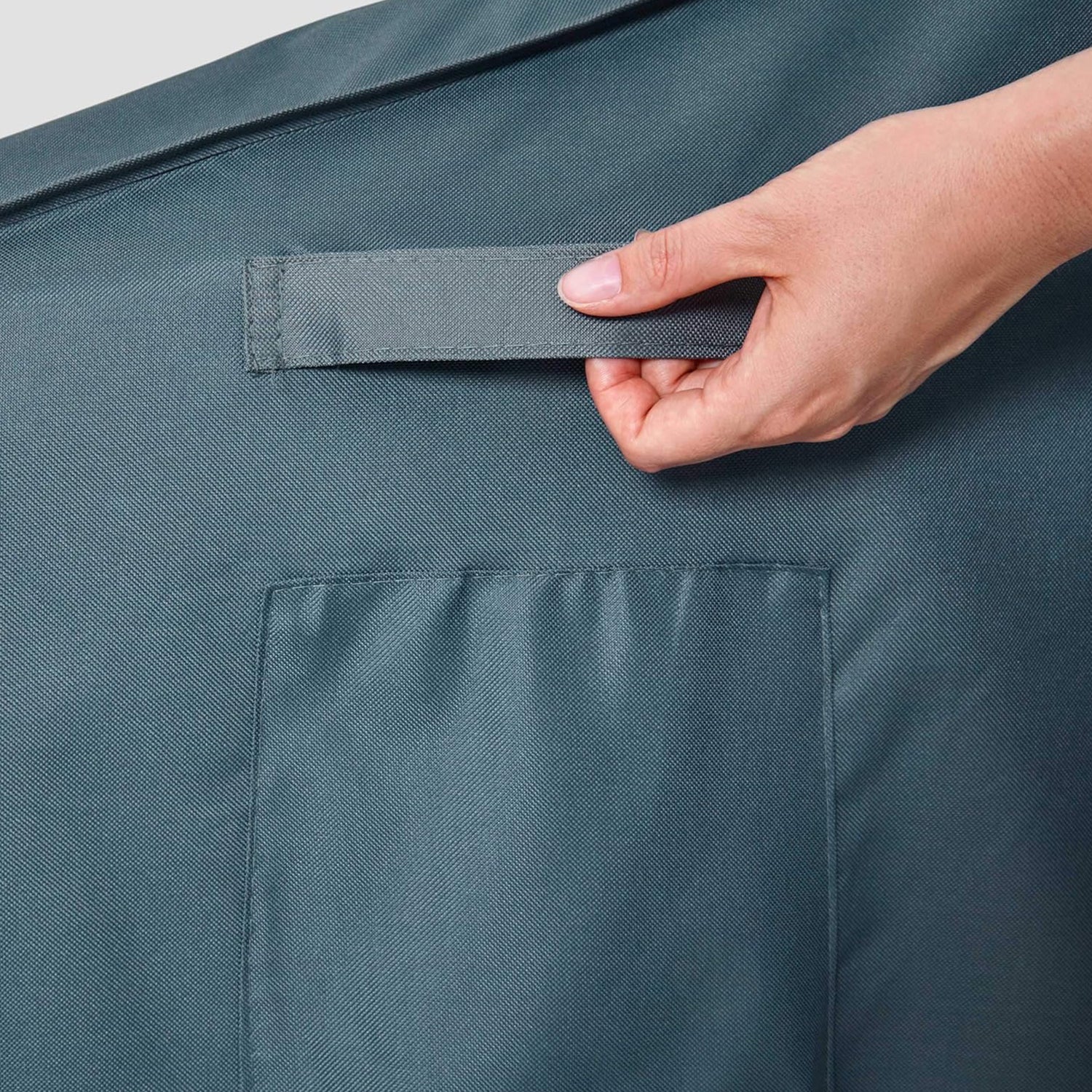 Abdeckung für Patio Stühle - 84,9 x 66,8 x 88,9 cm - Grün/Grau mit robustem Griff aus reißfestem, wasserdichtem Oxford Gewebe.