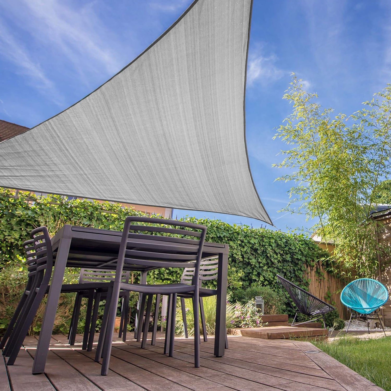 Sonnensegel 100% HDPE - Dreieck 3 x 3 Meter - Terracotta als atmungsaktiver Sonnenschutz für Terrasse und Garten.