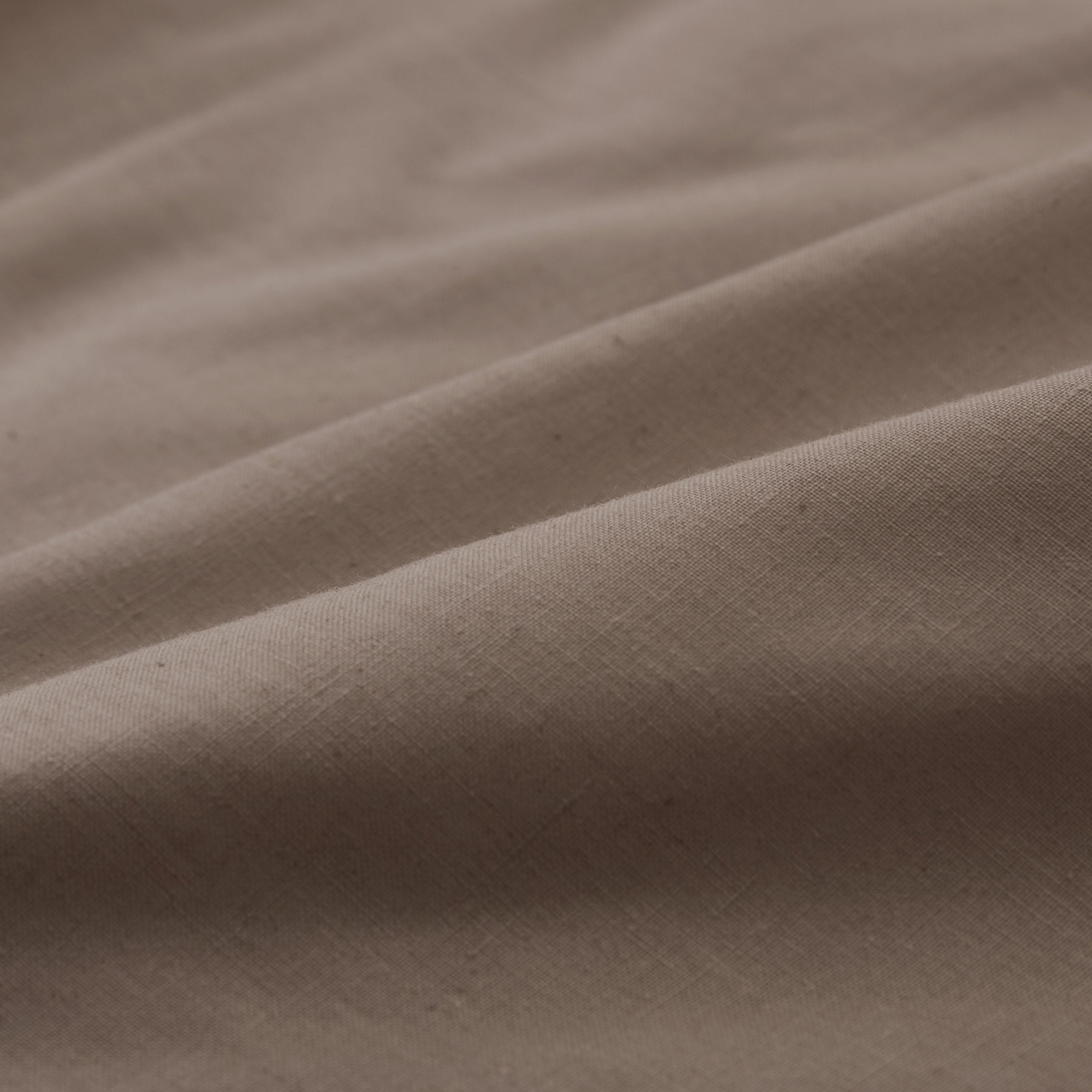 Premium Bettwäsche Everyday - Ganzjahres Bettbezug 155x200 cm & Kissenbezug 80x80 cm in weichem Taupe-Polycottonstoff.