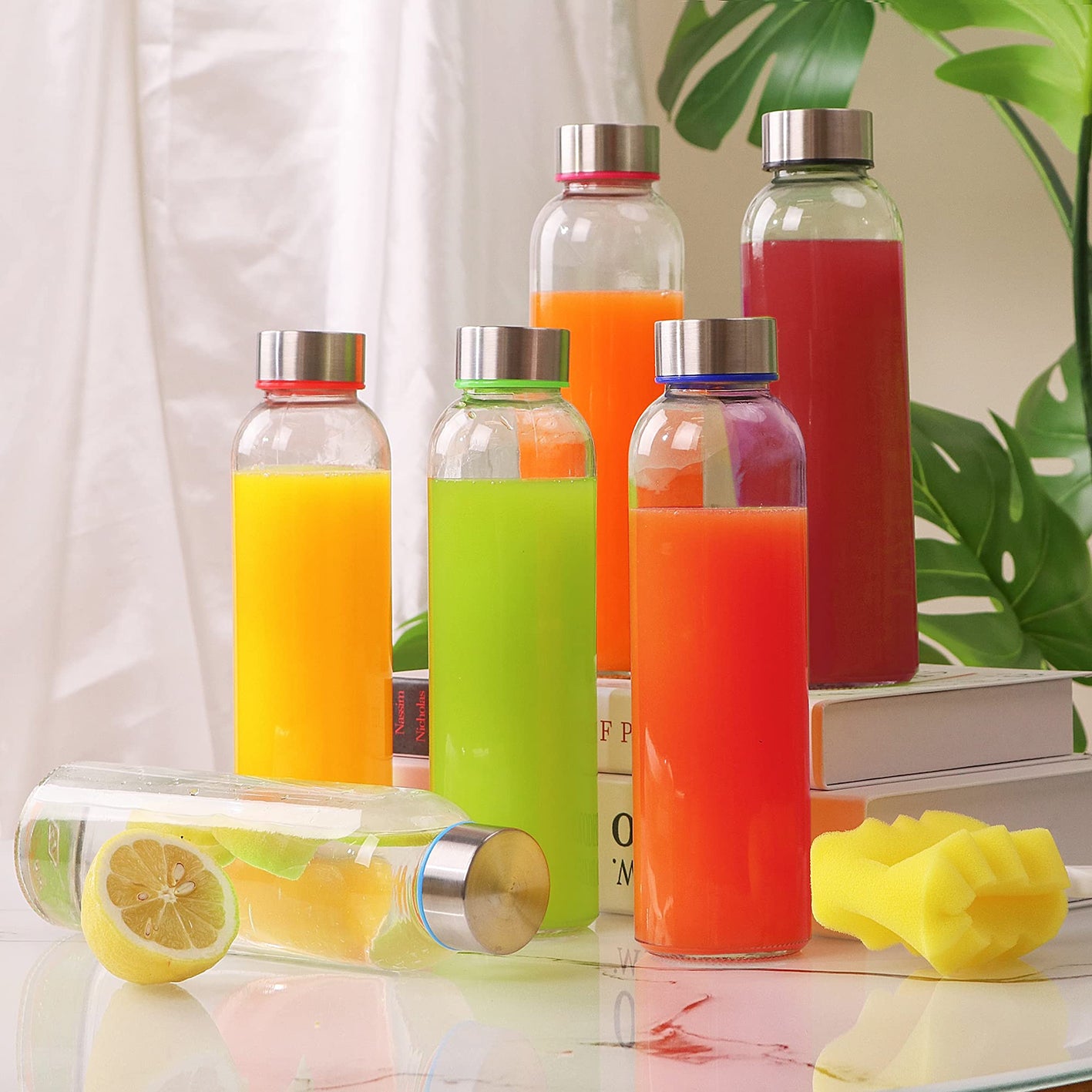 Glasflaschen 500 ml, 6er-Set + Flaschenbürste, robustes Kalknatronglas mit Edelstahldeckel, ideal für Getränke und Säfte.