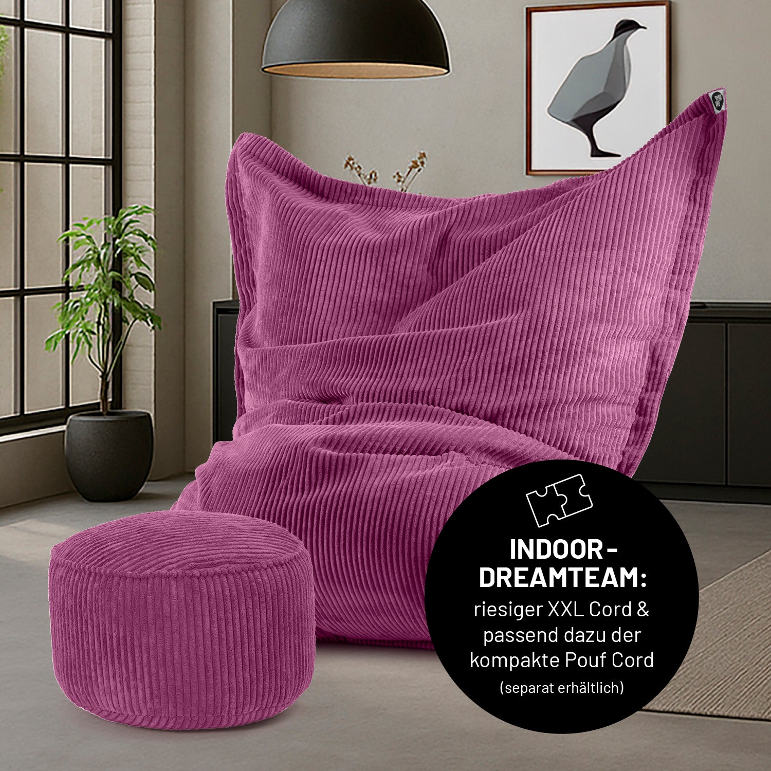 Sitzsack Classic XXL aus der LUMALAND Cord-Reihe - 380 L - 140 x 180 cm - Weinrot mit passendem Pouf Cord im modernen Wohnraum.