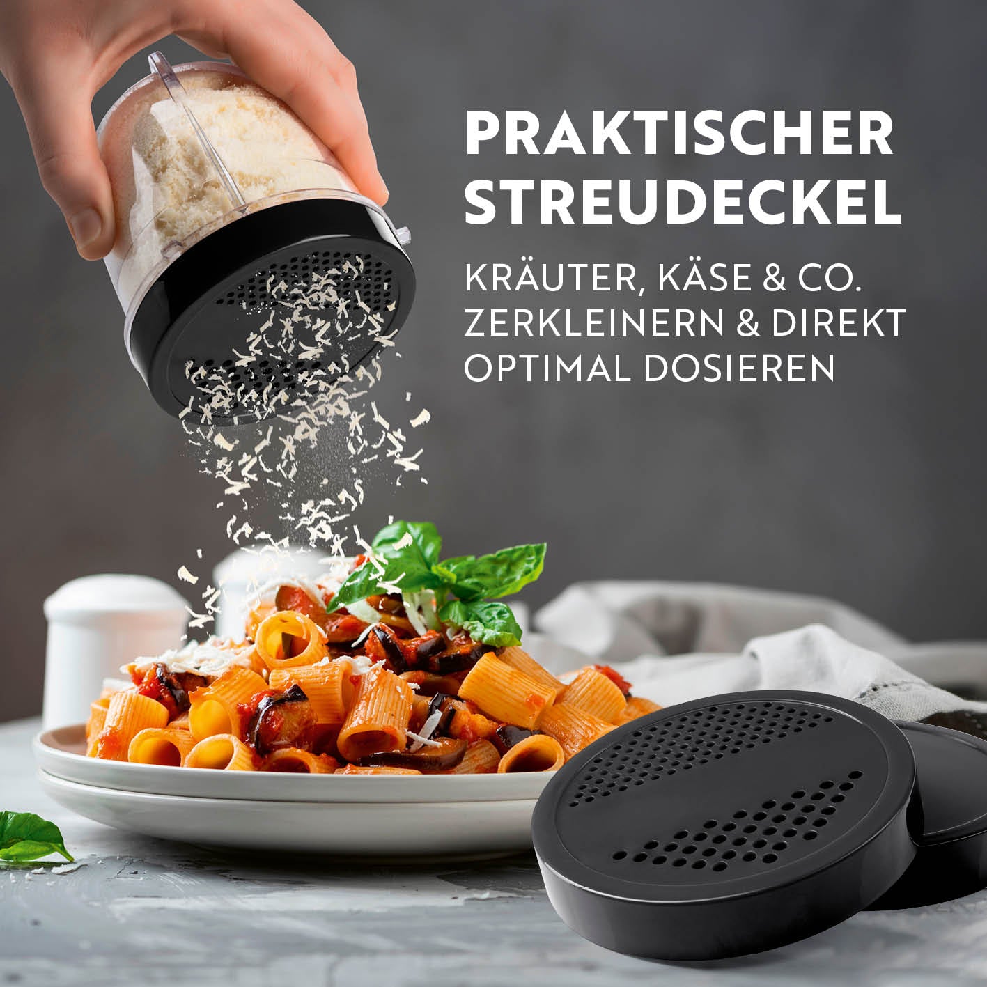 Mr. Magic Power 400 Pro mit Zubehörset XL - Grün/Schwarz zeigt praktischen Streudeckel zum Zerkleinern und Dosieren von Käse und Kräutern.