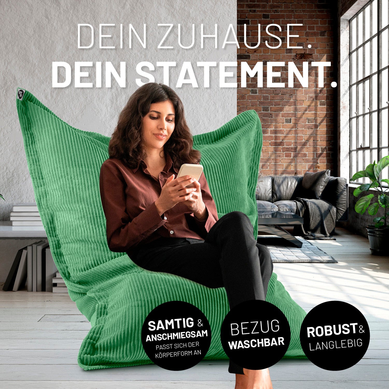 Sitzsack Classic XXL aus der LUMALAND Cord-Reihe - 380 L - 140 x 180 cm - Dunkelgrün mit weichem Cordbezug und robustem Design für gemütliches Wohnen.