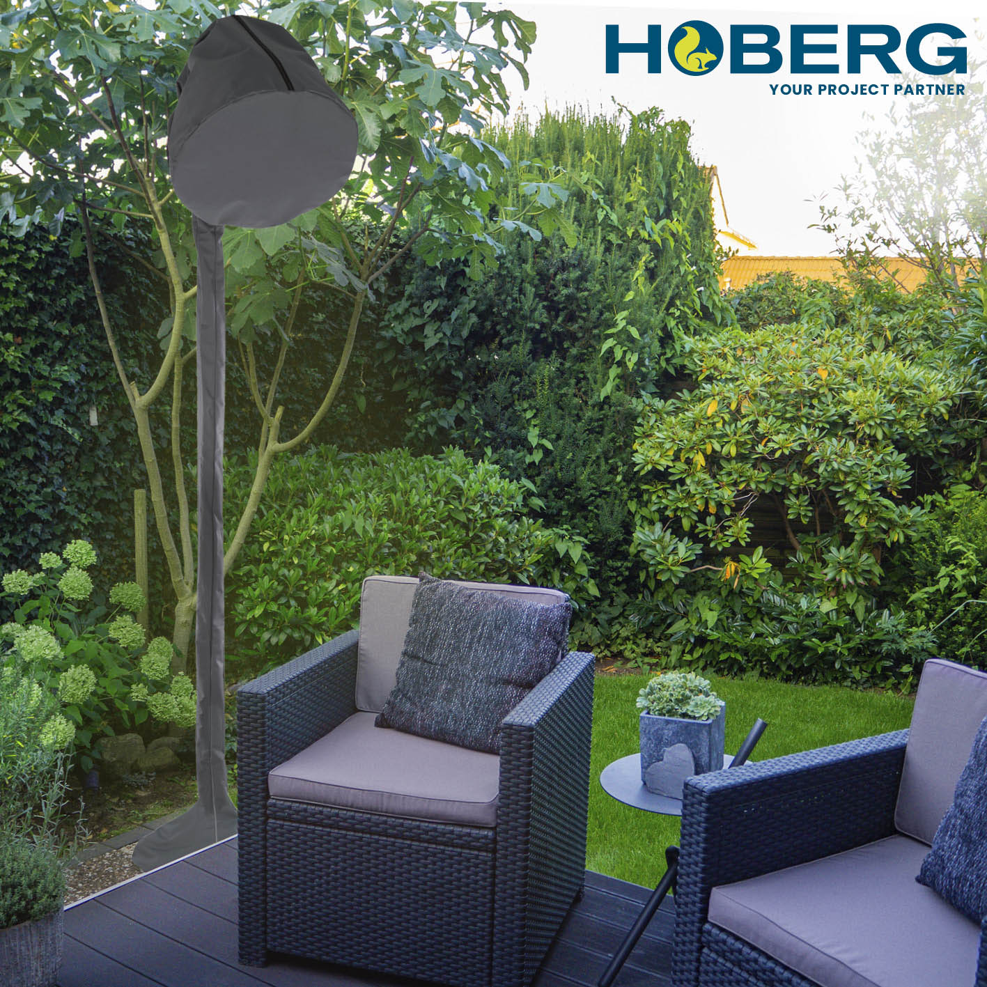 Heizstrahler-Schutzhülle von Hoberg, passgenau, wasserfest und UV-resistent, schützt Heizstrahler im Garten vor Witterung.