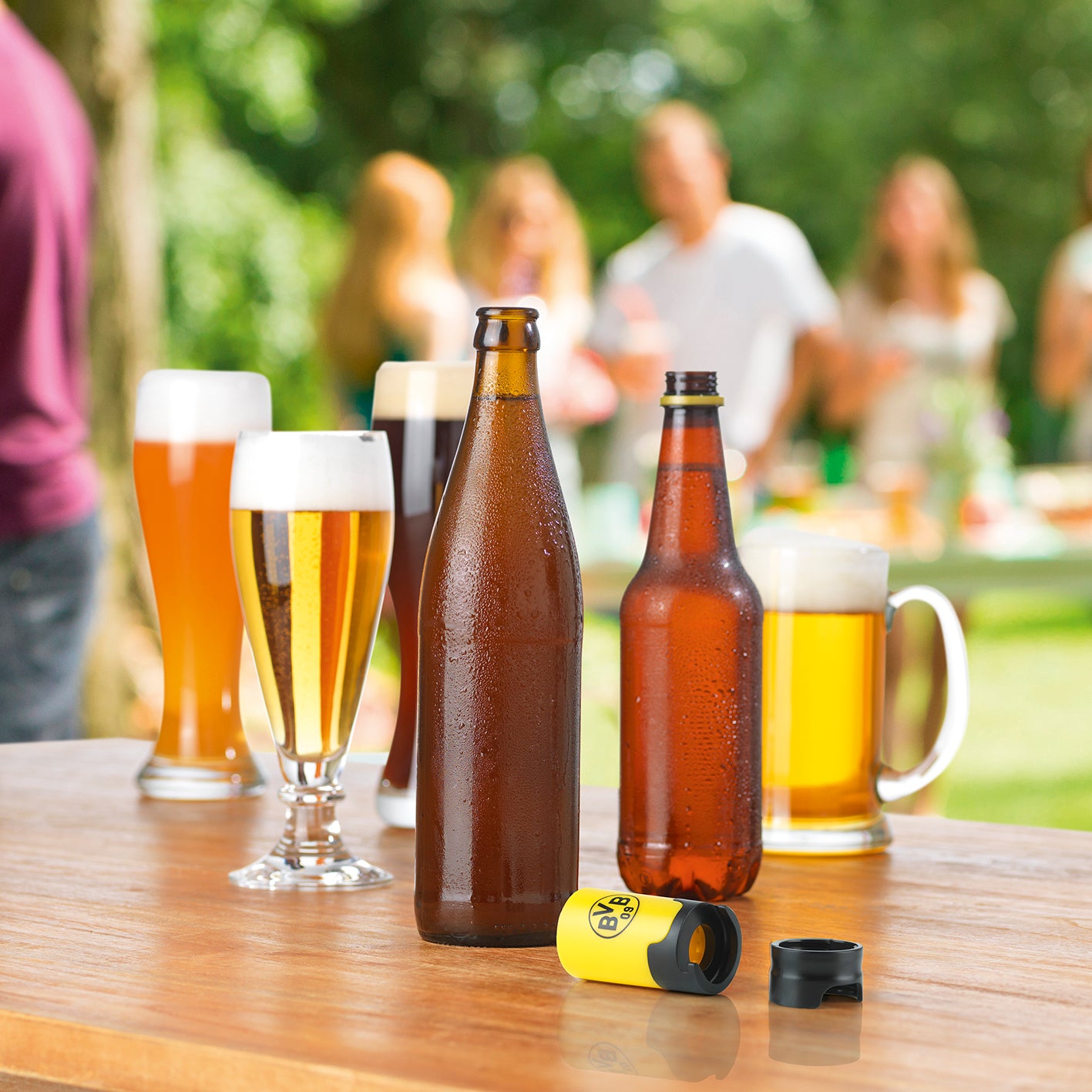 Bier-Aufbereiter im BVB-Design - 3er-Set schützt Flaschenbier und sorgt für milden, frisch gezapften Geschmack.