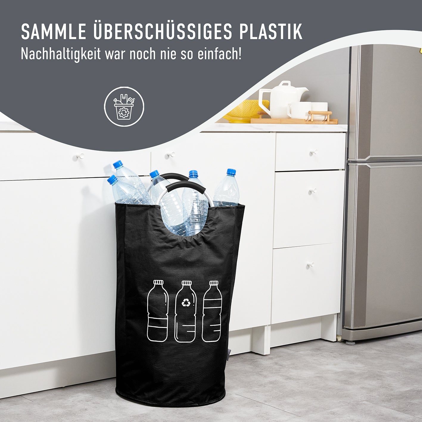 Faltbarer Pfandflaschen Sammelbehälter - Grau, wasserabweisend, 82 Liter Volumen, ideal für Flaschen und Dosen, mit robusten Henkeln.
