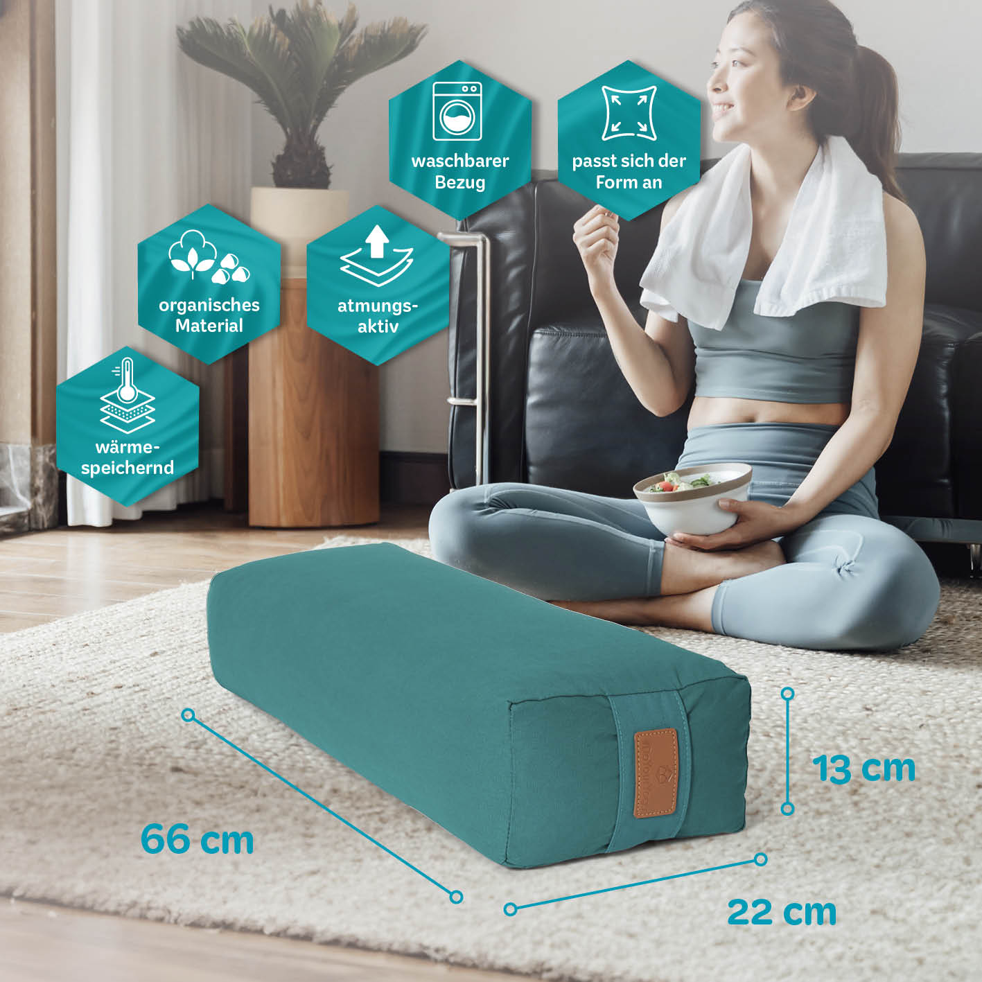 Yoga-Bolster Paravati - gefüllt mit Bio-Dinkelspelz, dunkelgrün, 67x22x13 cm, waschbarer Bezug, organisch, atmungsaktiv, wärmespeichernd.