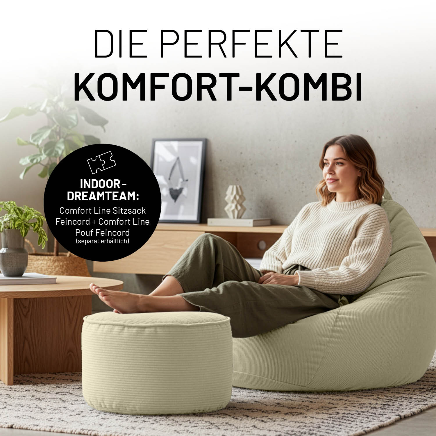 Frau entspannt auf dem Comfort Line Sitzsack Feincord L - 185 L - Beige in gemütlichem Wohnzimmer mit passendem Hocker.