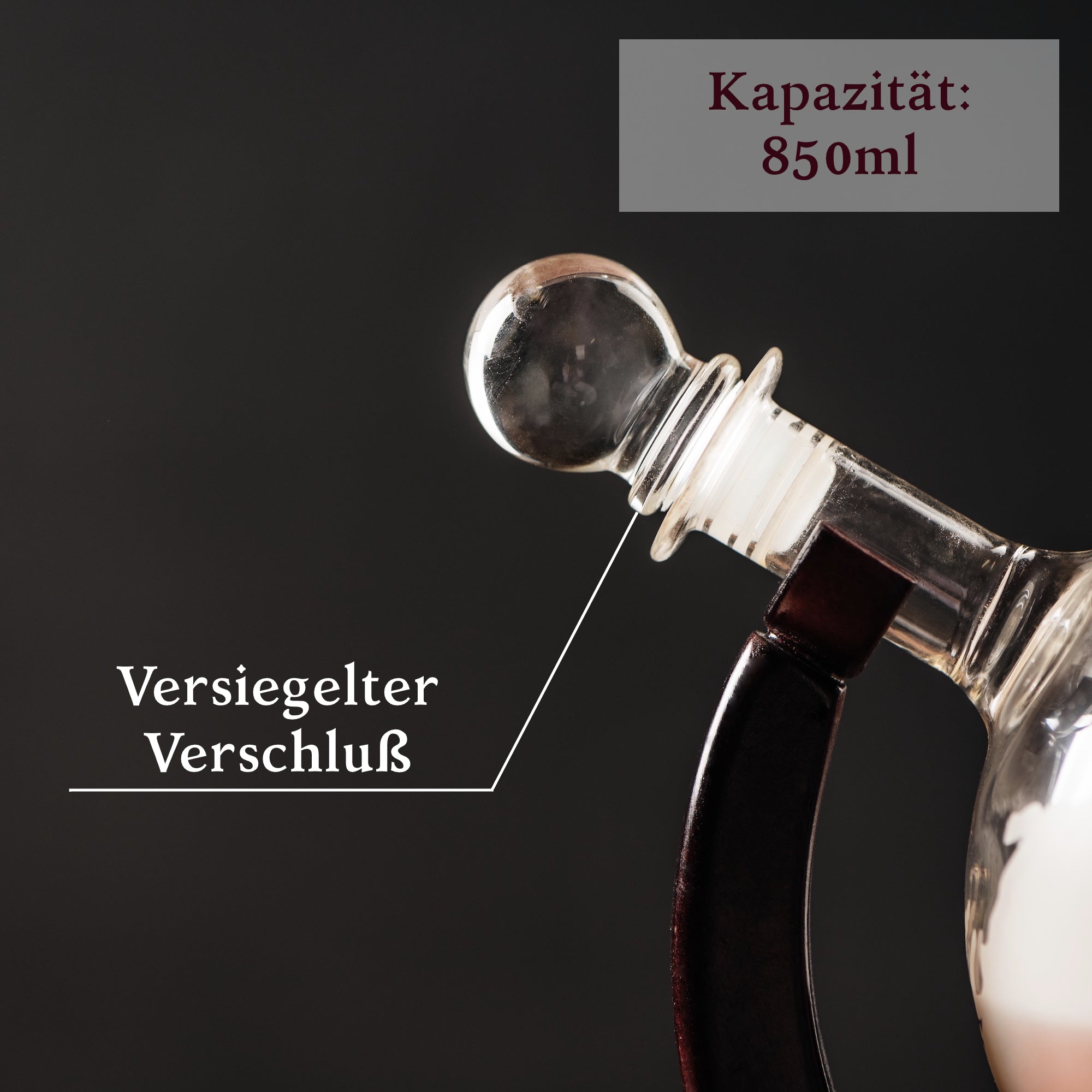 8-in-1-Whisky-Dekanter-Seta – 4 Gläser mit versiegeltem Verschluss und 850ml Kapazität für edles Trinken.