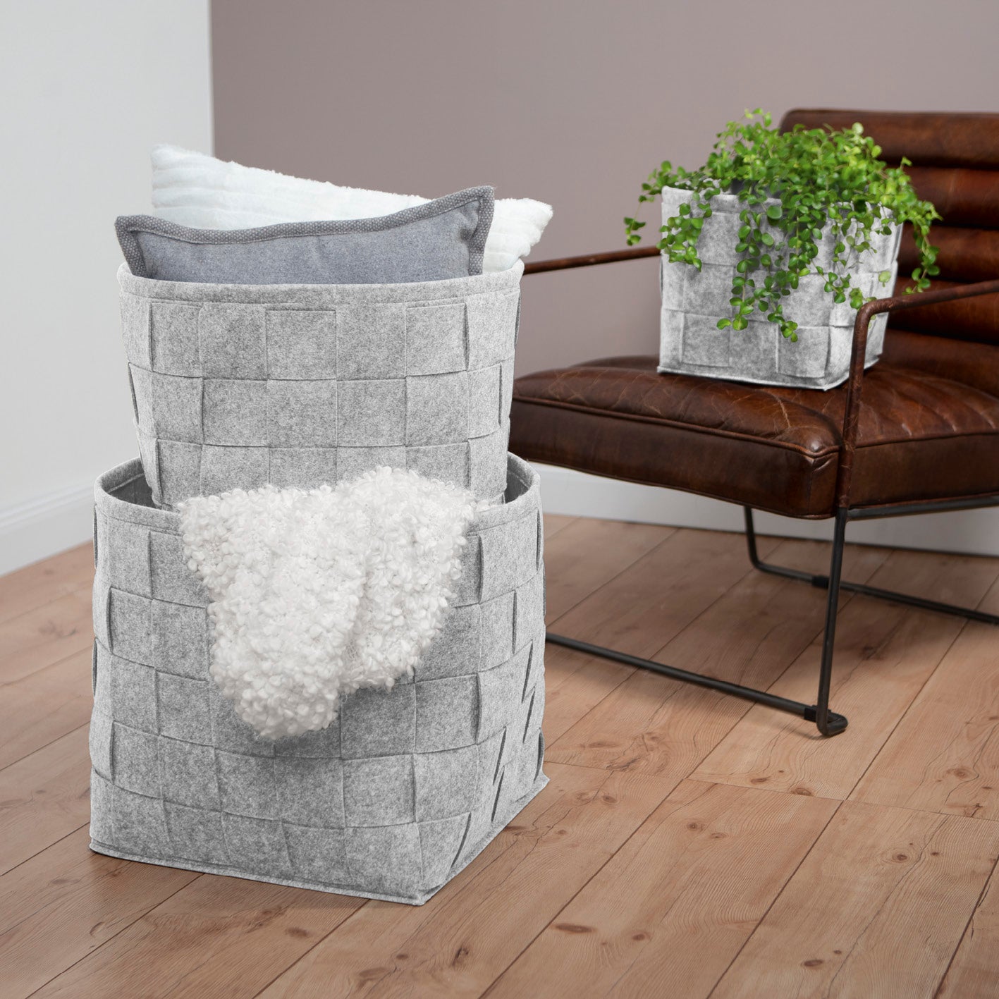 Filz-Aufbewahrungskorb S - 24 x 24 x 24 cm - Hellgrau, moderner, faltbarer Korb aus strapazierfähigem Filz im Scandi Style.