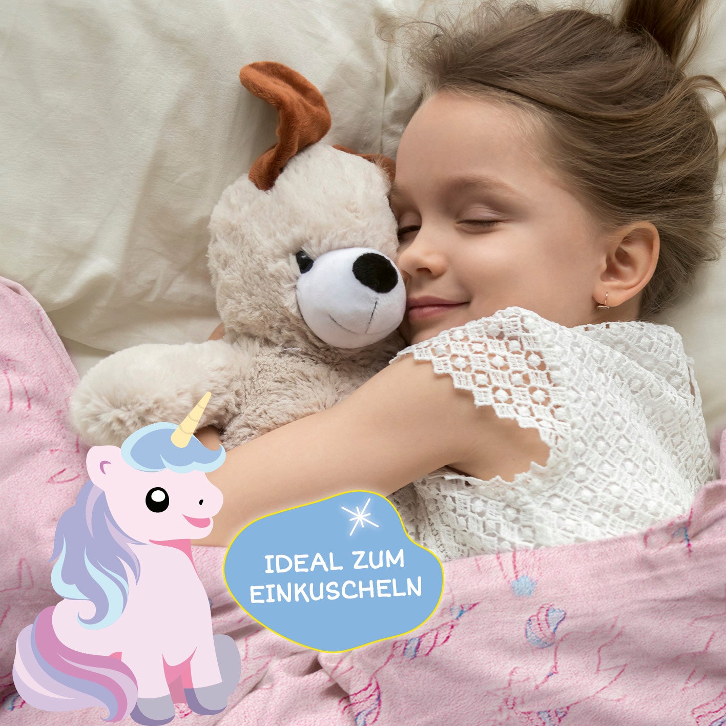 Mädchen kuschelt mit Verwandlungskissen Glow in the dark - Kuschelkissen & Kuscheldecke - Einhorn aus weichem Flanellfleece