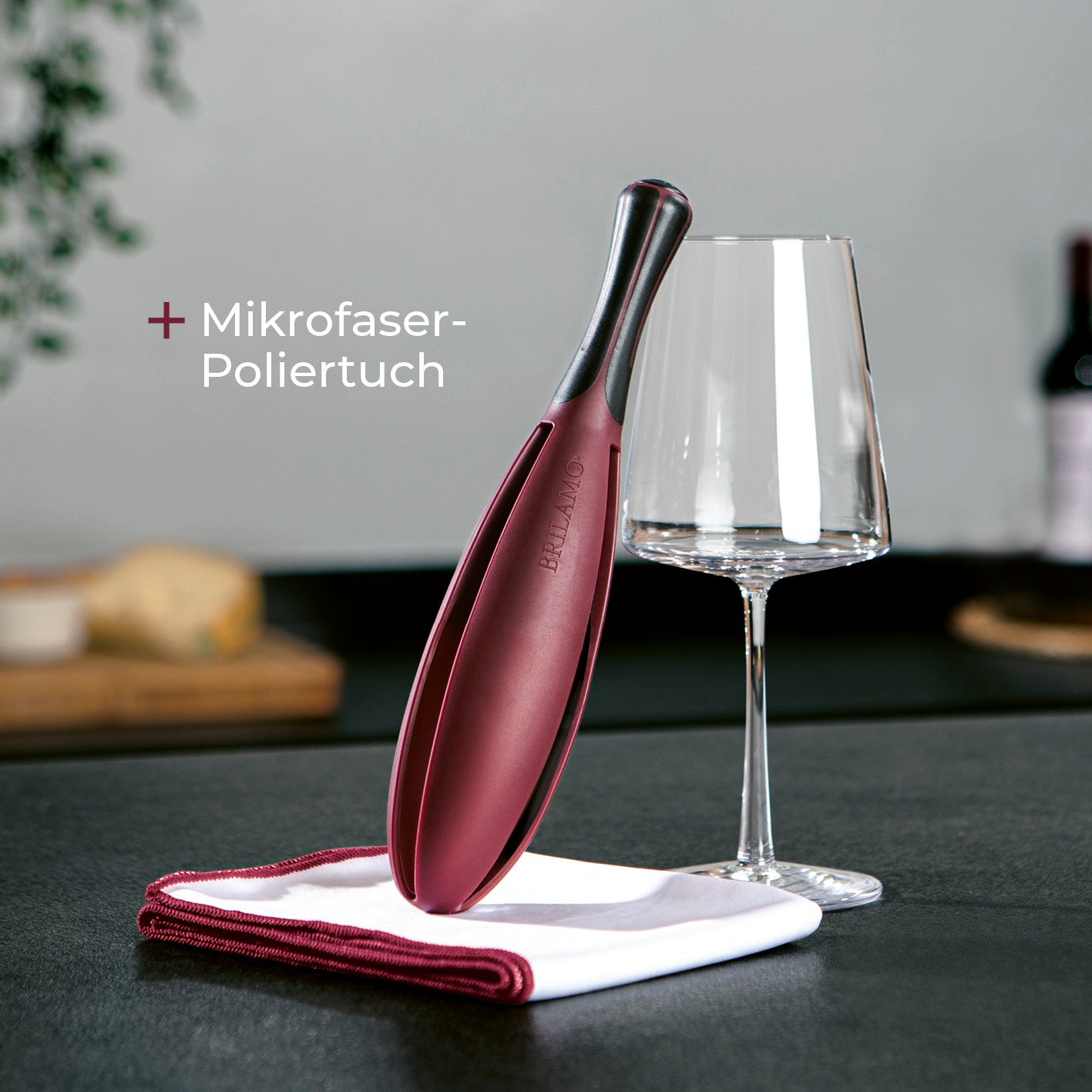 Weinglaspolierer inkl. 3 Poliertücher mit flexiblem Design für schlierenfreies Polieren von Weingläsern und Biertulpen.