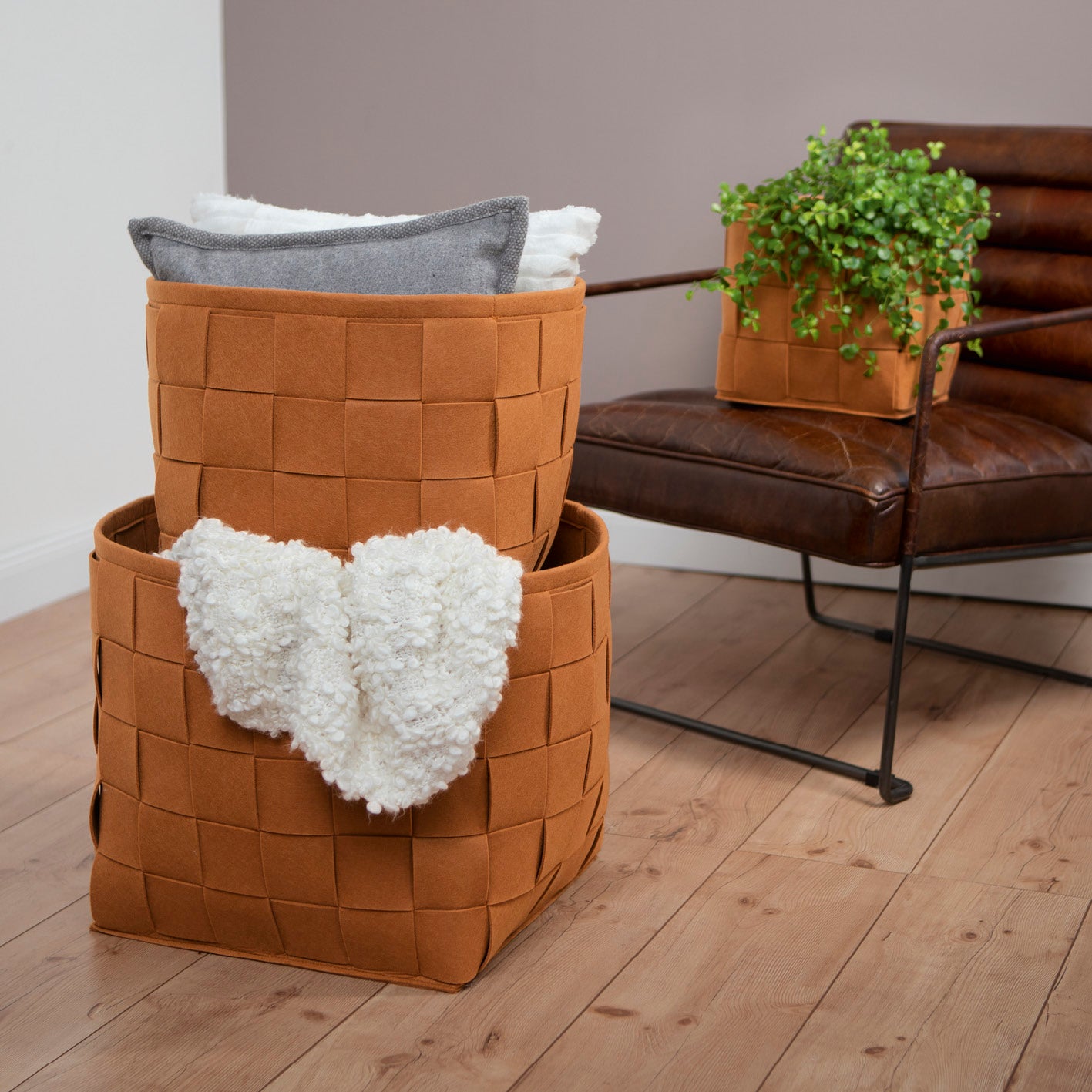 Filz-Aufbewahrungstasche M - 35 x 25 x 25 cm - Rost, moderner, faltbarer Filzkorb mit Tragegriffen für vielseitige Ordnung im Haushalt.