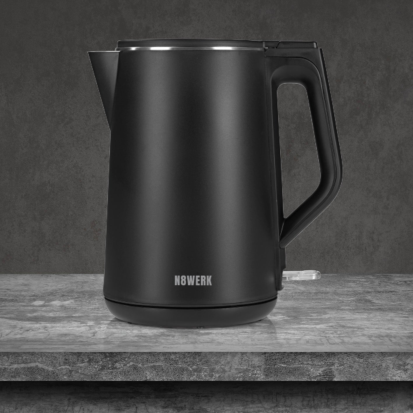Wasserkocher in der Midnight Edition mit 1,5 L Fassungsvermögen, 2200 W, Cool-Touch-Gehäuse, kabellos, 360° drehbar, elegantes Design.