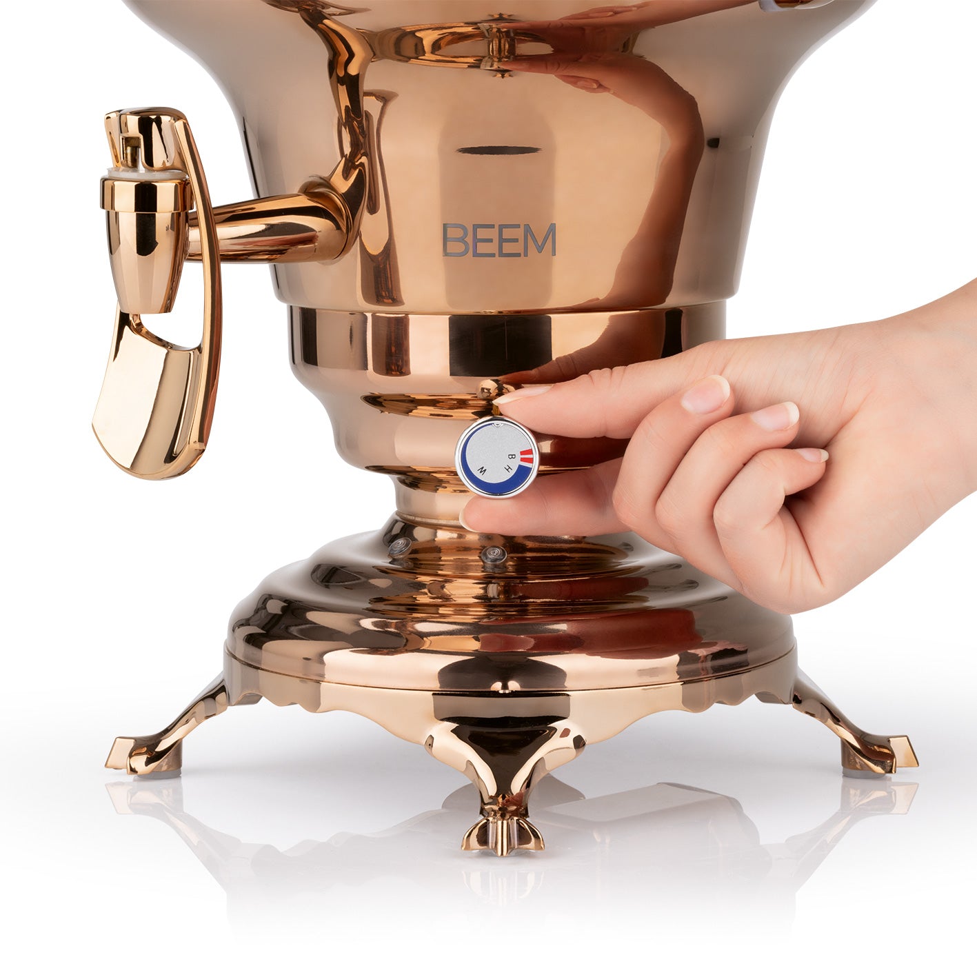 Samowar Rebecca mit Dispenser - Edelstahl/rose mit Thermostat, hochwertigem Design und praktischem Auslaufventil zur Teezubereitung.