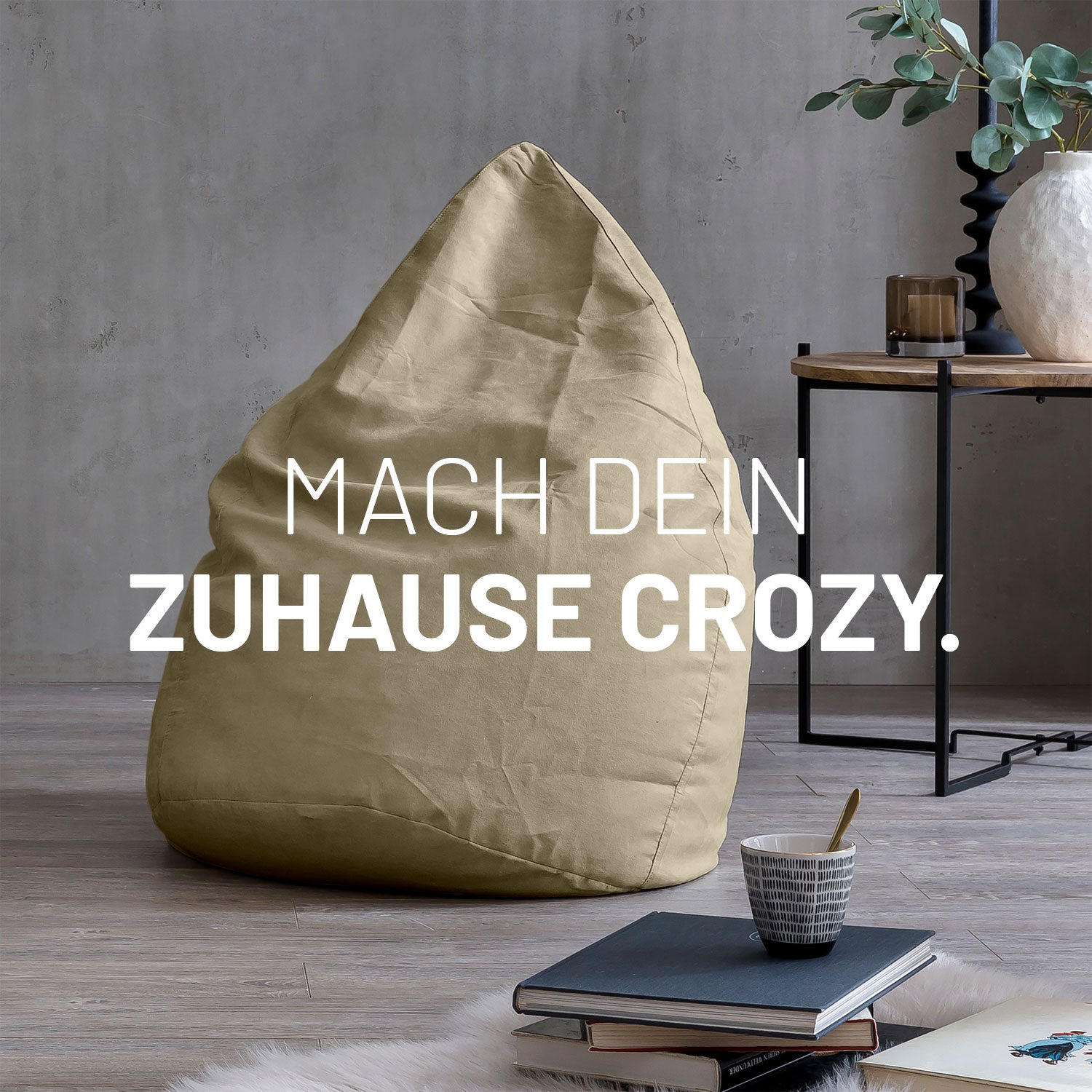 Luxury XL Sitzsack (120 L) - indoor - Beige von Lumaland im modernen Wohnraum als bequeme Alternative zum Sofa oder Sessel.