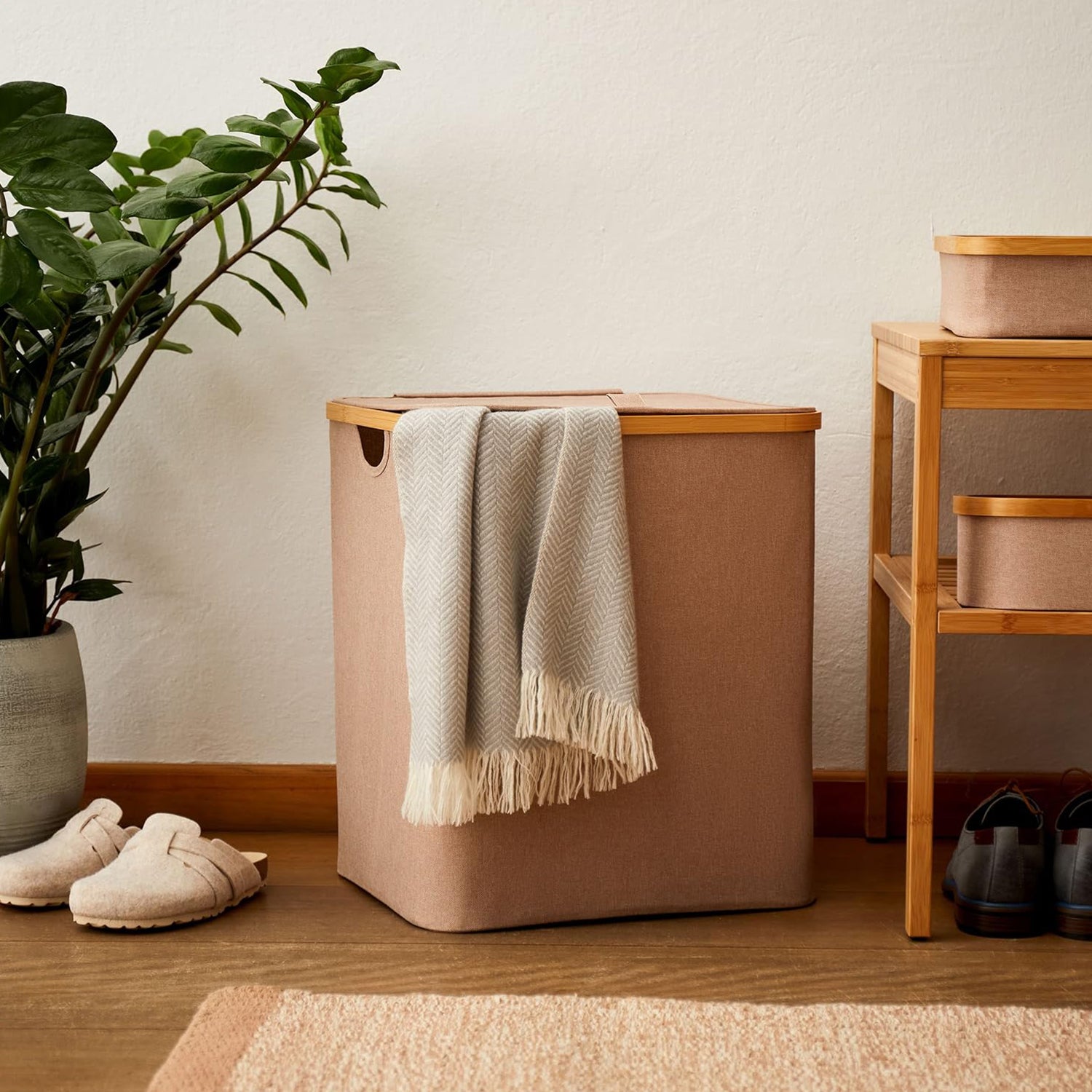 Aufbewahrungsbox mit Bambus-Rahmen - 3er-Set - Taupe, faltbare Aufbewahrung mit Bambusdeckel für ordentliche Räume.