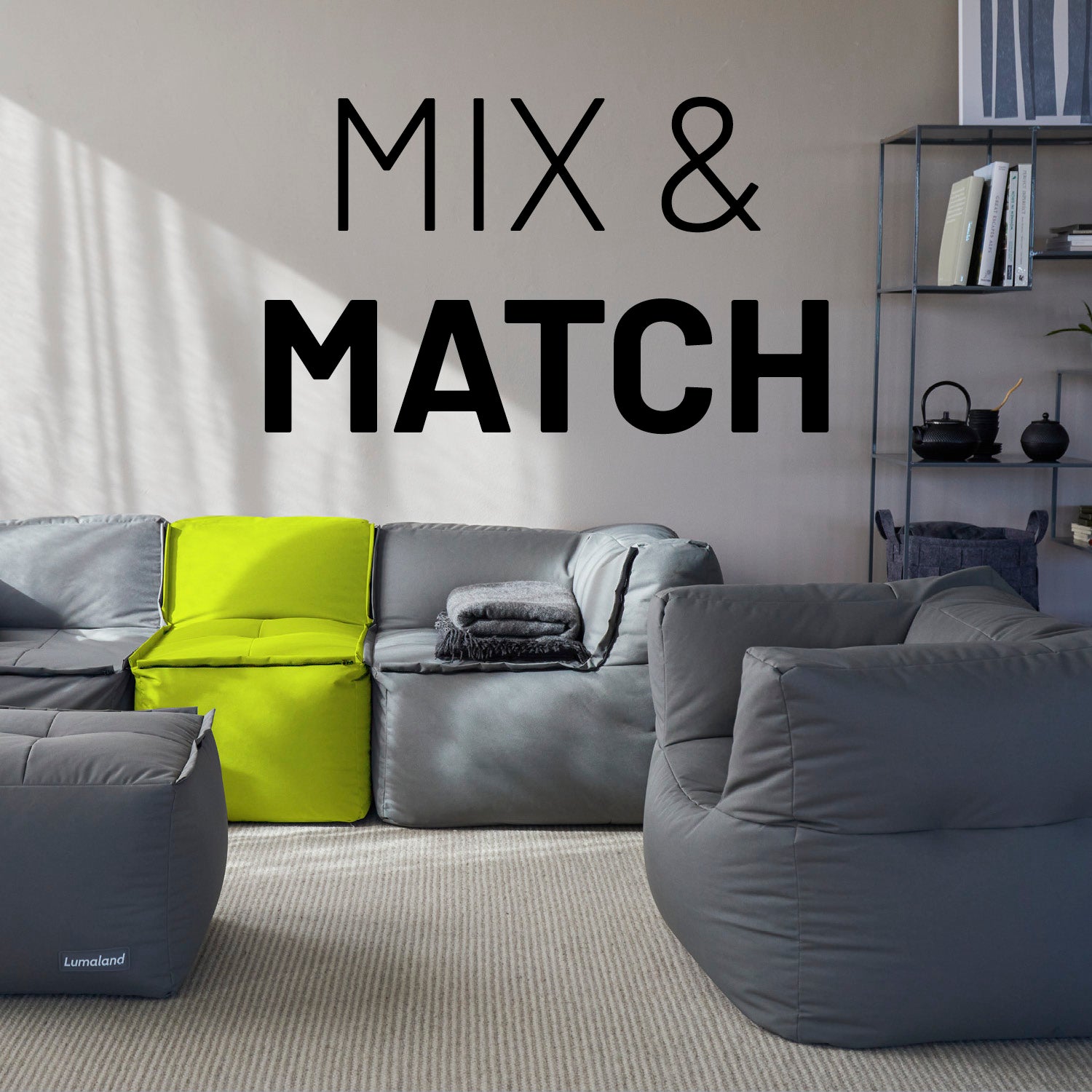 Sitzsack-Sofa Mittelstück (200 L) Apfelgrün modular verbunden mit grauen Elementen, indoor & outdoor, extrastark und pflegeleicht.