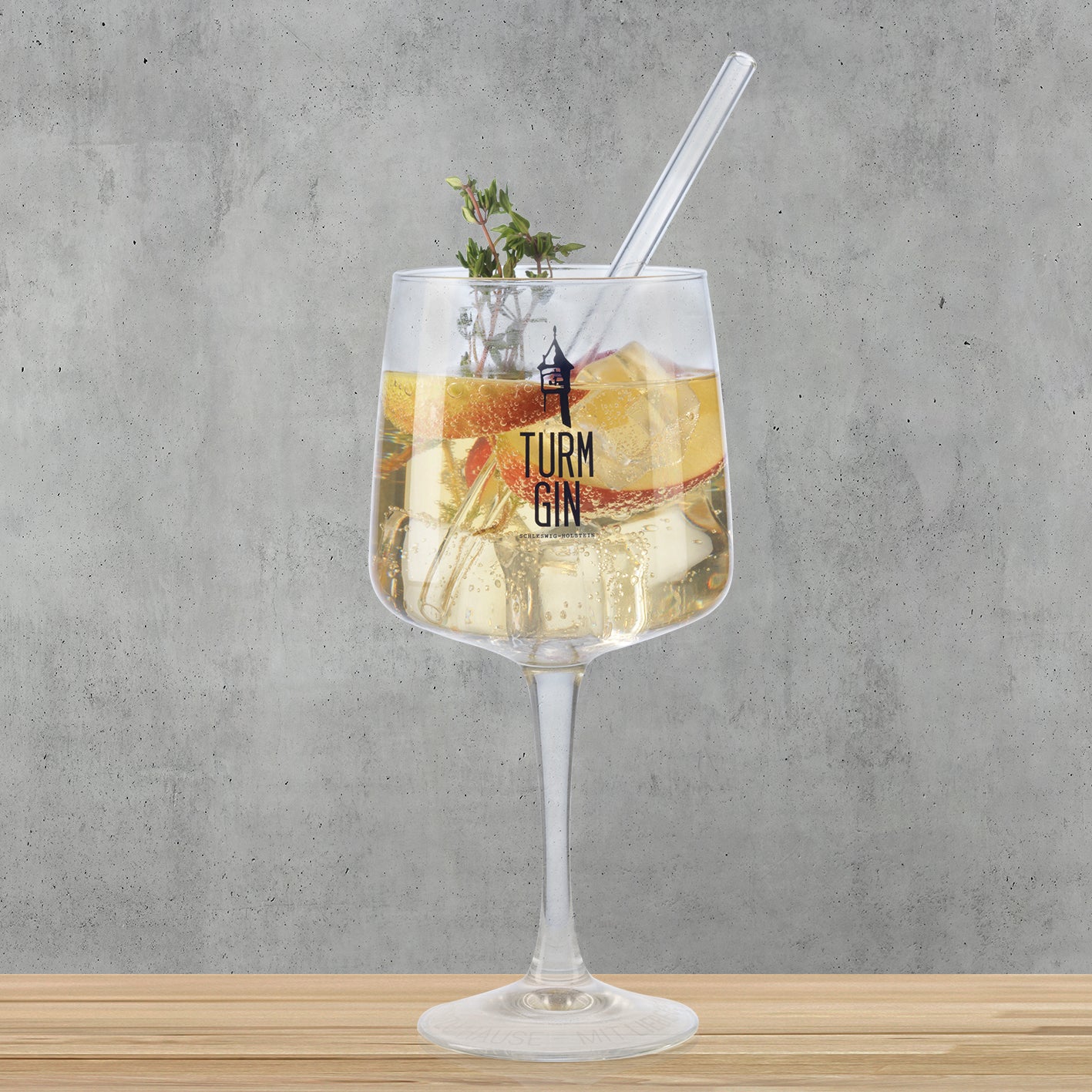 Copa Glas mit Logo - 720 ml - 2er-Set stilvolles TURM GIN Design für Gin, Cocktails und Erfrischungsgetränke, spülmaschinengeeignet.