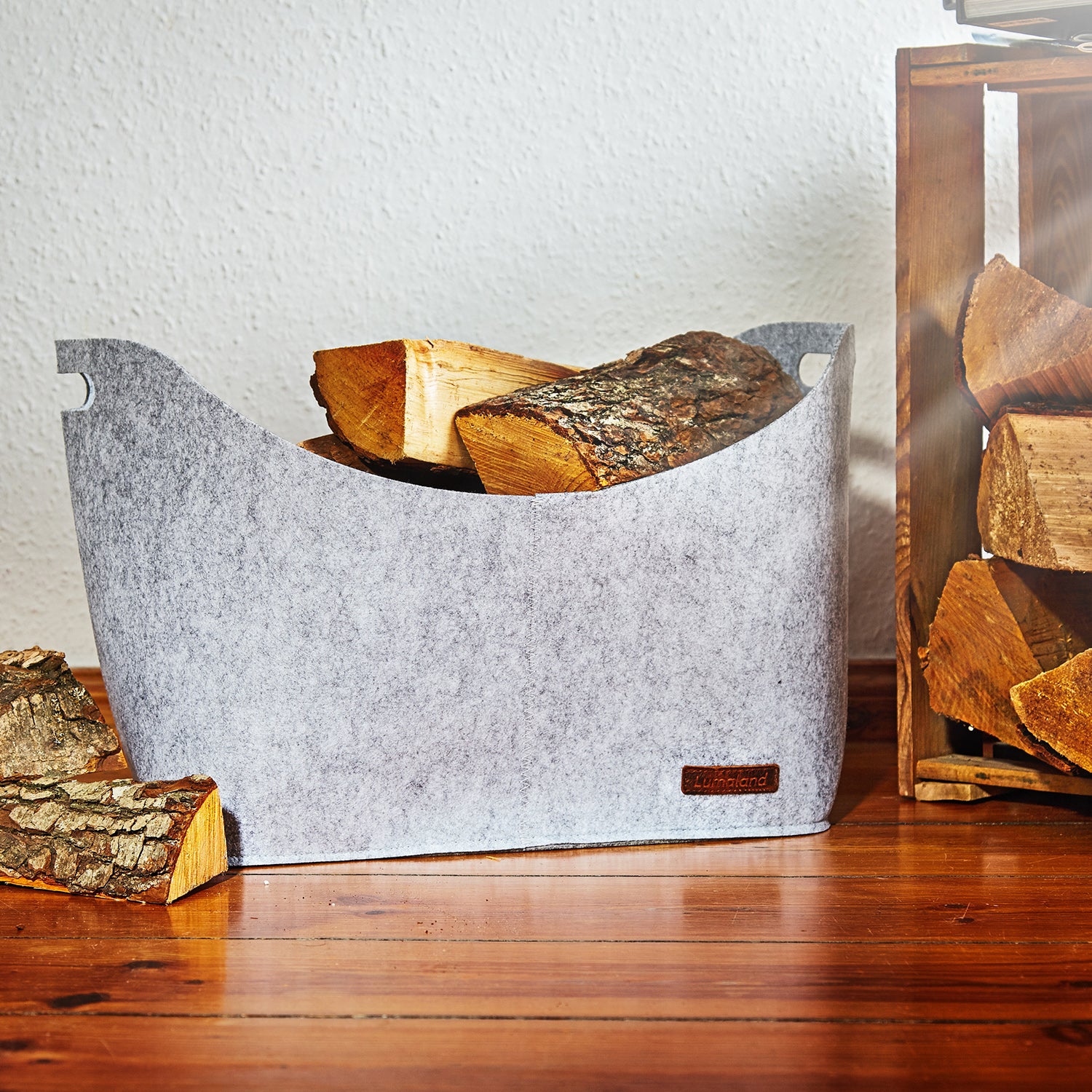 Kaminholztasche aus Filz mit Tragegriff 40x25x28 cm Dunkelgrau zur sicheren und übersichtlichen Holzaufbewahrung und Transport.