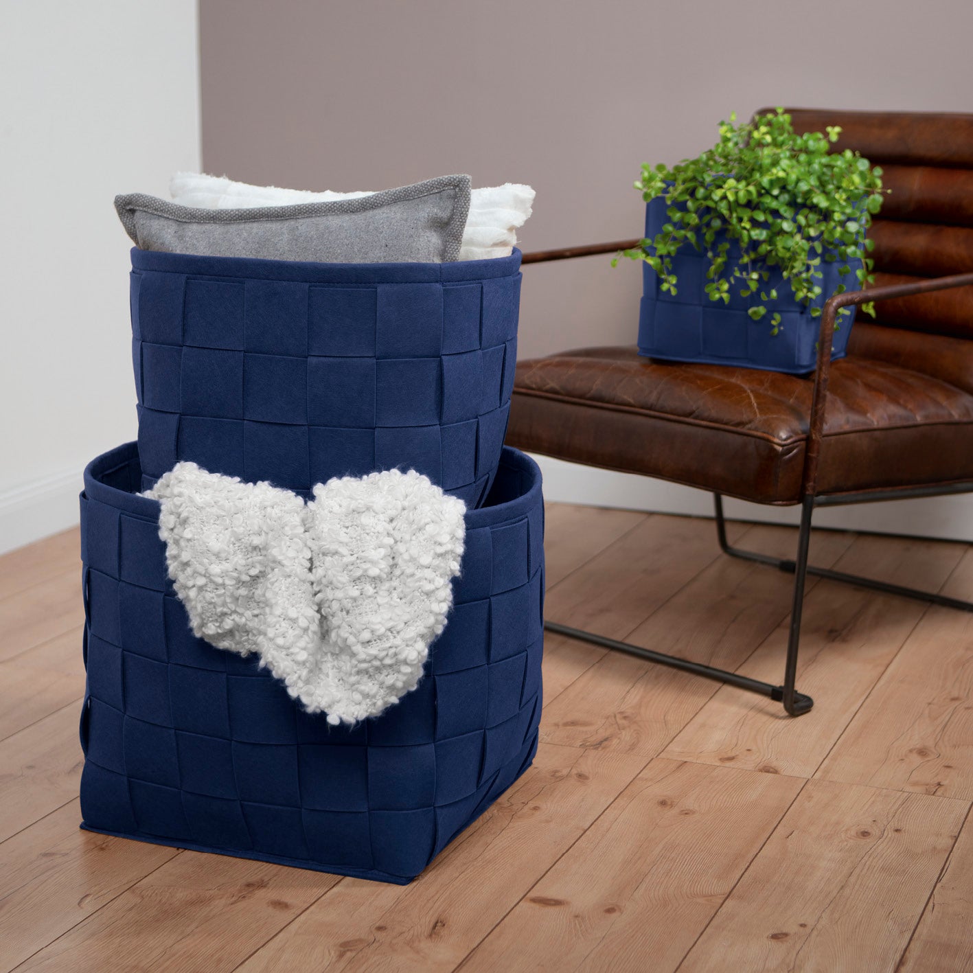 Filz-Aufbewahrungskorb M - 32 x 32 x 32 cm - Dunkelblau, faltbar, strapazierfähig, ideal für Ordnung und dekorative Aufbewahrung im Haushalt.