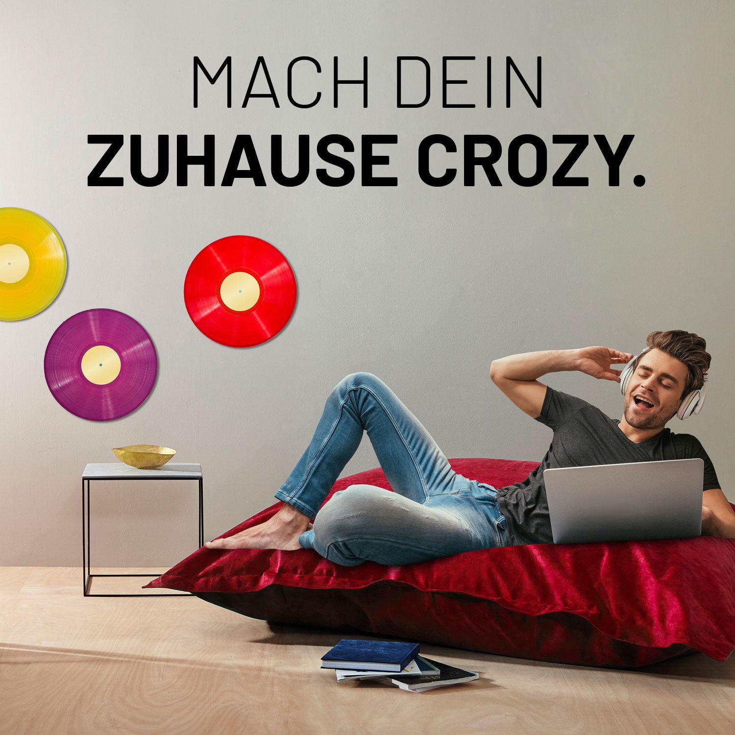 XXL Microvelours Sitzsack (380 L) in Rot mit 140x180 cm, gemütlich, wasserfest, ideal für Wohnzimmer und Kinderzimmer zum Entspannen.